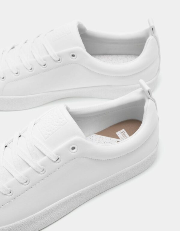 White Textured Sneakers – Image 2