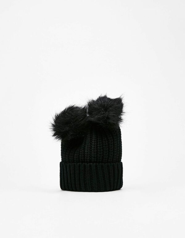 Beanie With Pompoms – Image 3